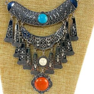 Southwest Design Necklace Metal w/Three Stones Faux Turquoise Red White 11 Inch